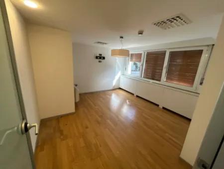 Alsancak Vasıf Çınar Bulvarında 250 M² Prestijli Kiralık İşyeri