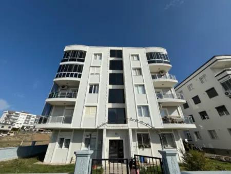 Seferihisar İzmir Caddesi Üzerinde Yeşil Alan Cepheli Kiralık Daire