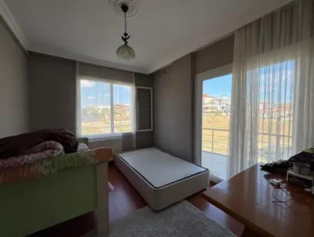 Seferihisar İzmir Caddesi Üzerinde Yeşil Alan Cepheli Kiralık Daire