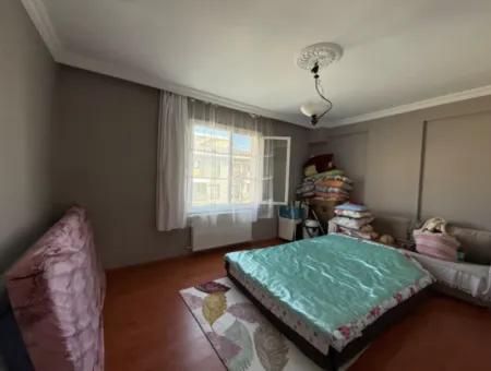 Seferihisar İzmir Caddesi Üzerinde Yeşil Alan Cepheli Kiralık Daire