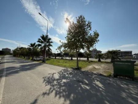 Seferihisar İzmir Caddesi Üzerinde Yeşil Alan Cepheli Kiralık Daire