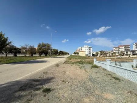 Seferihisar İzmir Caddesi Üzerinde Yeşil Alan Cepheli Kiralık Daire