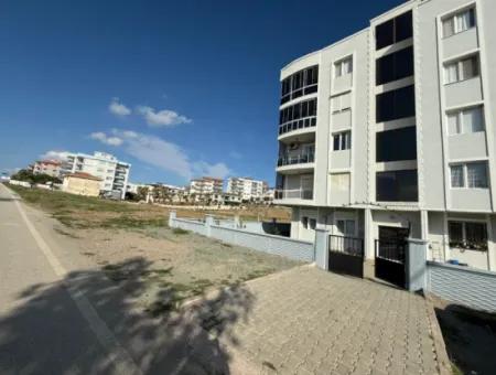 Seferihisar İzmir Caddesi Üzerinde Yeşil Alan Cepheli Kiralık Daire