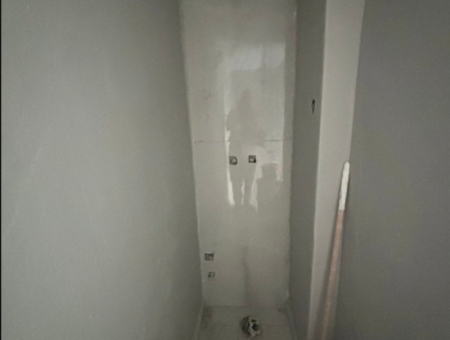 Alsancak Trt ,Hastaneler Civarı Wc’lı Otoparklı Kiralık Dükkan!