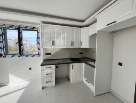 Seferihisar Çolakibrahim Bey Mahallesi – Stadyum Yakınında 2+1 Sıfır Daire