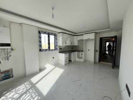 Seferihisar Çolakibrahim Bey Mahallesi – Stadyum Yakınında 2+1 Sıfır Daire