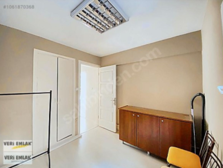 Alsancak Cami Yakını 1.Kat 2+1 Asansörlü Klimalı Kiralık Daire!