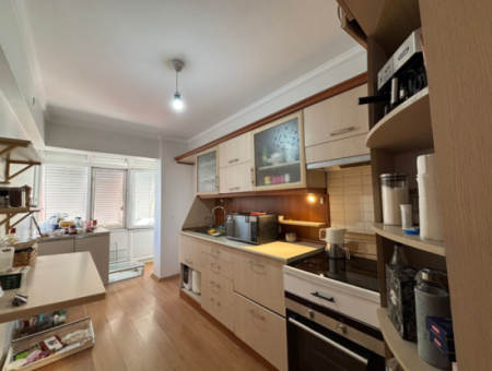 Alsancak Şair Eşrefte 3+1 Otoparklı 4.Kat Bakımlı Kiralık Daire!