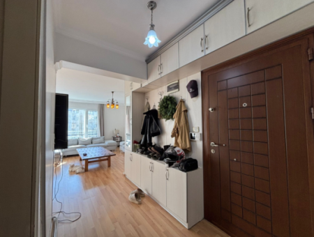 Alsancak Şair Eşrefte 3+1 Otoparklı 4.Kat Bakımlı Kiralık Daire!