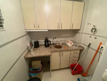 Alsancak Kıbrıs Şehitlerinde, Sevinç Pastanesi Yakınında Prestijli Ve Tabela Değeri Yüksek Ofis!