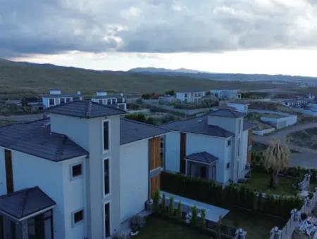 Seferihisar Bahçeşehir – Özel Yaşam Konseptli Lüks Villa