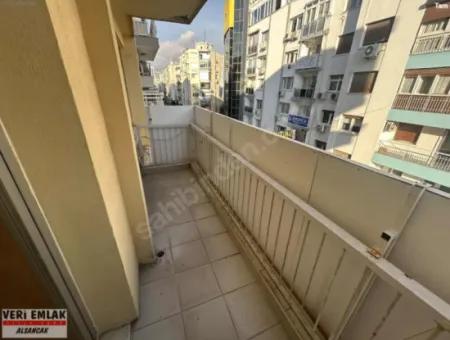 Alsancak Kıbrıs Şehitlerinde, Sevinç Pastanesi Yakınında Prestijli Ve Tabela Değeri Yüksek Ofis!