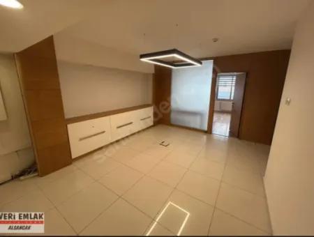 Alsancak Kıbrıs Şehitlerinde, Sevinç Pastanesi Yakınında Prestijli Ve Tabela Değeri Yüksek Ofis!