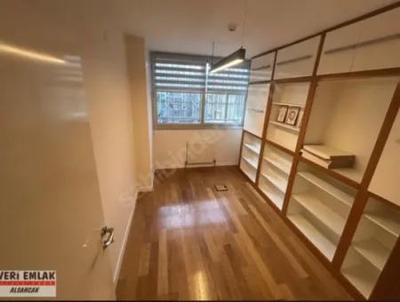 Alsancak Kıbrıs Şehitlerinde, Sevinç Pastanesi Yakınında Prestijli Ve Tabela Değeri Yüksek Ofis!