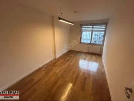 Alsancak Kıbrıs Şehitlerinde, Sevinç Pastanesi Yakınında Prestijli Ve Tabela Değeri Yüksek Ofis!