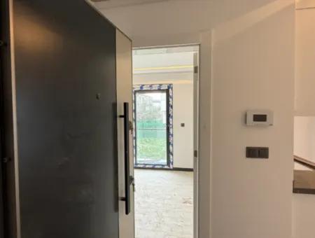 Seferihisar Camikebir – Gözsüzler Bölgesinde 1+1 Bahçe Kullanımlı Sıfır Satılık Daire