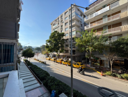 Alsancak Plevne Bul. 1.Kat 3+1 Diş Doktoruna Kiralık Eşyalı Muayene!