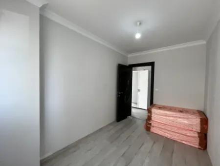 Seferihisar Gözsüzler Caddesi Üzerinde 2+1 Bahçe Kullanımlı Daire