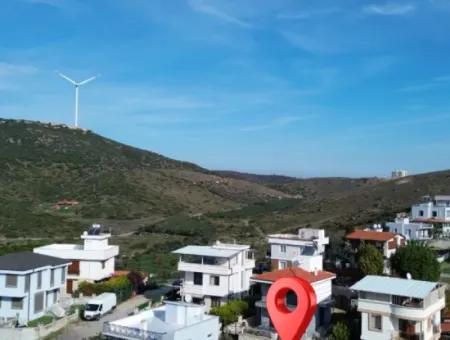 Seferihisar Sığacık Girlen Mevkinde Geniş Bahçeli Satılık 4+1 Müstakil Villa