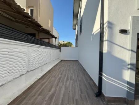 Seferihisar Gözsüzler’de Köşe Parsel 4+2 Lüks Villa!