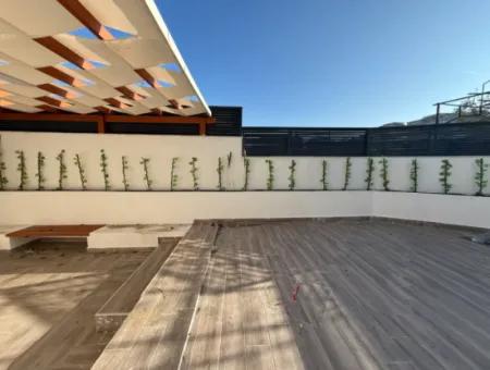 Seferihisar Gözsüzler’de Köşe Parsel 4+2 Lüks Villa!