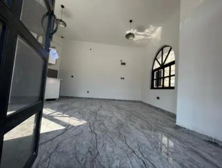 Gazi Hastanesi Yakınında Köşe Başı, 3 Cepheli, Masrafsız Dükkan