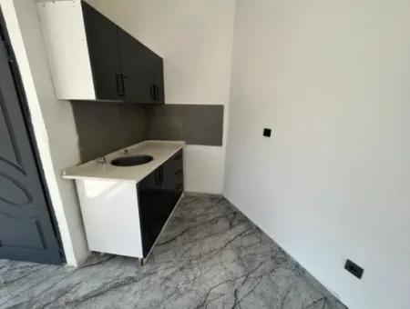 Gazi Hastanesi Yakınında Köşe Başı, 3 Cepheli, Masrafsız Dükkan