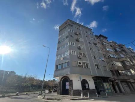 Gazi Hastanesi Yakınında Köşe Başı, 3 Cepheli, Masrafsız Dükkan