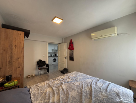 Alsancak Özel Sağlık Karşısı 1+1 Eşyalı Masrafsız Satılık Daire!