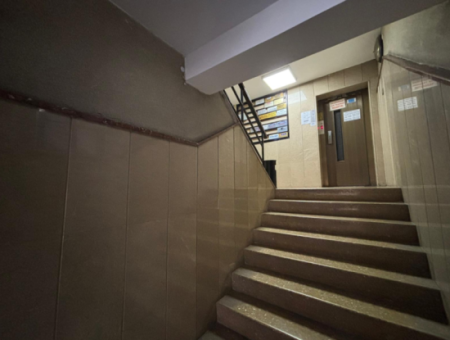 Konak Pasaport Gazi Bulvarı Yakını Wc’li 20M2  Satılık İş Yeri!