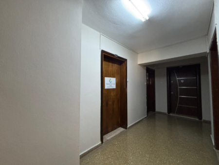 Konak Pasaport Gazi Bulvarı Yakını Wc’li 20M2  Satılık İş Yeri!