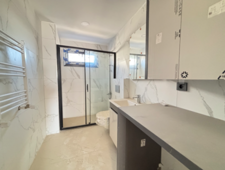 Seferihisar Camikebir’de Site İçinde Satılık 2+1 Daire