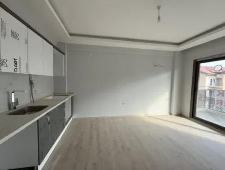 Seferihisar Camikebir'de Yatırım İçin Modern 2+1 Daire