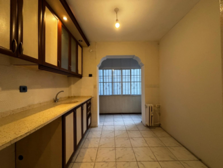 Alsancak Şair Eşrefte 1.Kat 3+1 Yenilenmiş Kiralık İş Yeri / Daire!