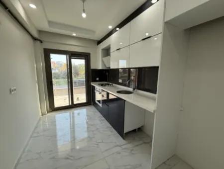 Seferihisar Camikebir’de Sıfır 2+1 Daireler