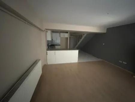 Alsancak’ta Bahçeli Ve Kapalı Otoparklı Merkezi Konumda Şık 2+1 Kiralık Daire