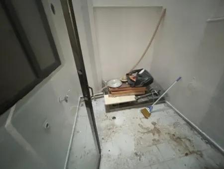 Alsancak’ta Bahçeli Ve Kapalı Otoparklı Merkezi Konumda Şık 2+1 Kiralık Daire