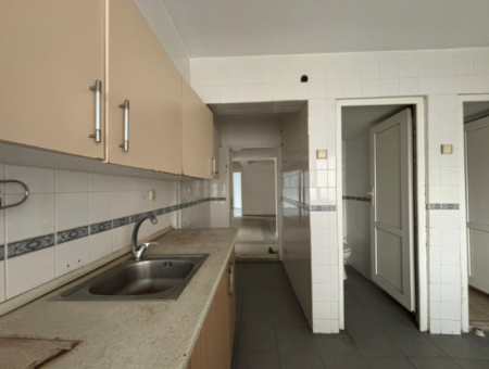 Alsancak Mahmut Esat Bozkurtta 2+1 135M2 6.Kat Satılık Daire!