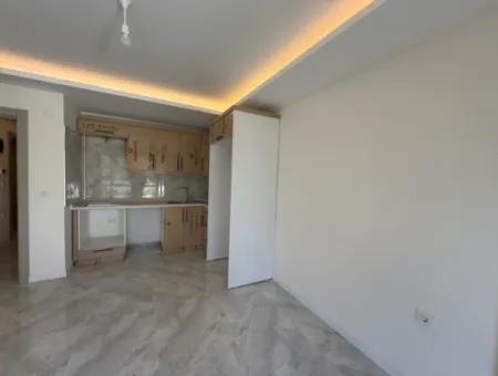 Camikebir’de Merkezde Kış Bahçeli 1+1