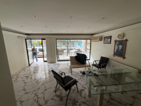 Tarihi Asansör Karşısı Mithatpaşa Caddesi Üzeri 55 M2 Kupon Dükkan