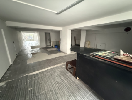 Tarihi Asansör Karşısı Mithatpaşa Caddesi Üzeri 55 M2 Kupon Dükkan