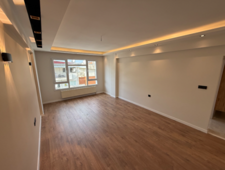 Balçova Ata Caddesi Girişi Full Tadilatlı Asansörlü Ferah Daire