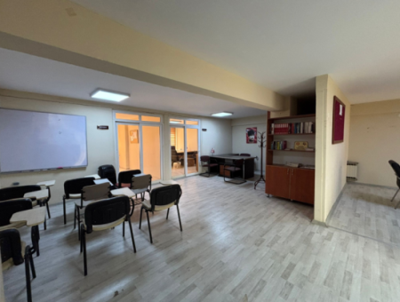 Basmanede 4 Ofis 1 Dükkan 8 Depo 1000M2 Satılık İş Yeri!