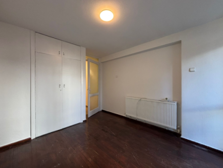 Alsancak Özel Sağlık Yakını 3+1 Kombili Kiralık Daire!