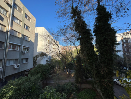 Alsancak Özel Sağlık Yakını 3+1 Kombili Kiralık Daire!