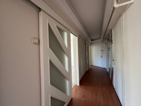 Alsancak Mimar Sinan’da Köşe 2+1 Kombili Kiralk Daire