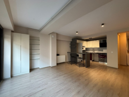 Alsancak Yeni Binada Dünya Göz Hastanesi Yakını 1+1 Kiralık Daire!