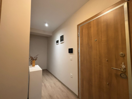 Alsancak Yeni Binada Dünya Göz Hastanesi Yakını 1+1 Kiralık Daire!