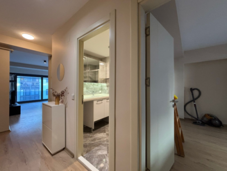 Alsancak Yeni Binada Dünya Göz Hastanesi Yakını 1+1 Kiralık Daire!