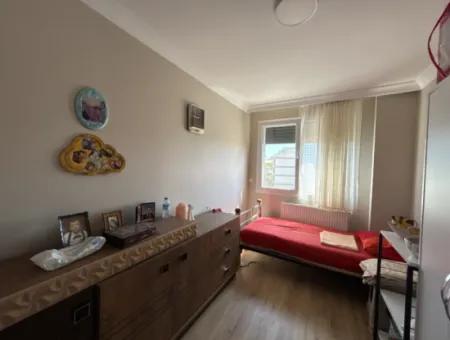 Seferihisar Çolakibrahimbey’de Köşe Konumlu, Ferah 3+1 Daire